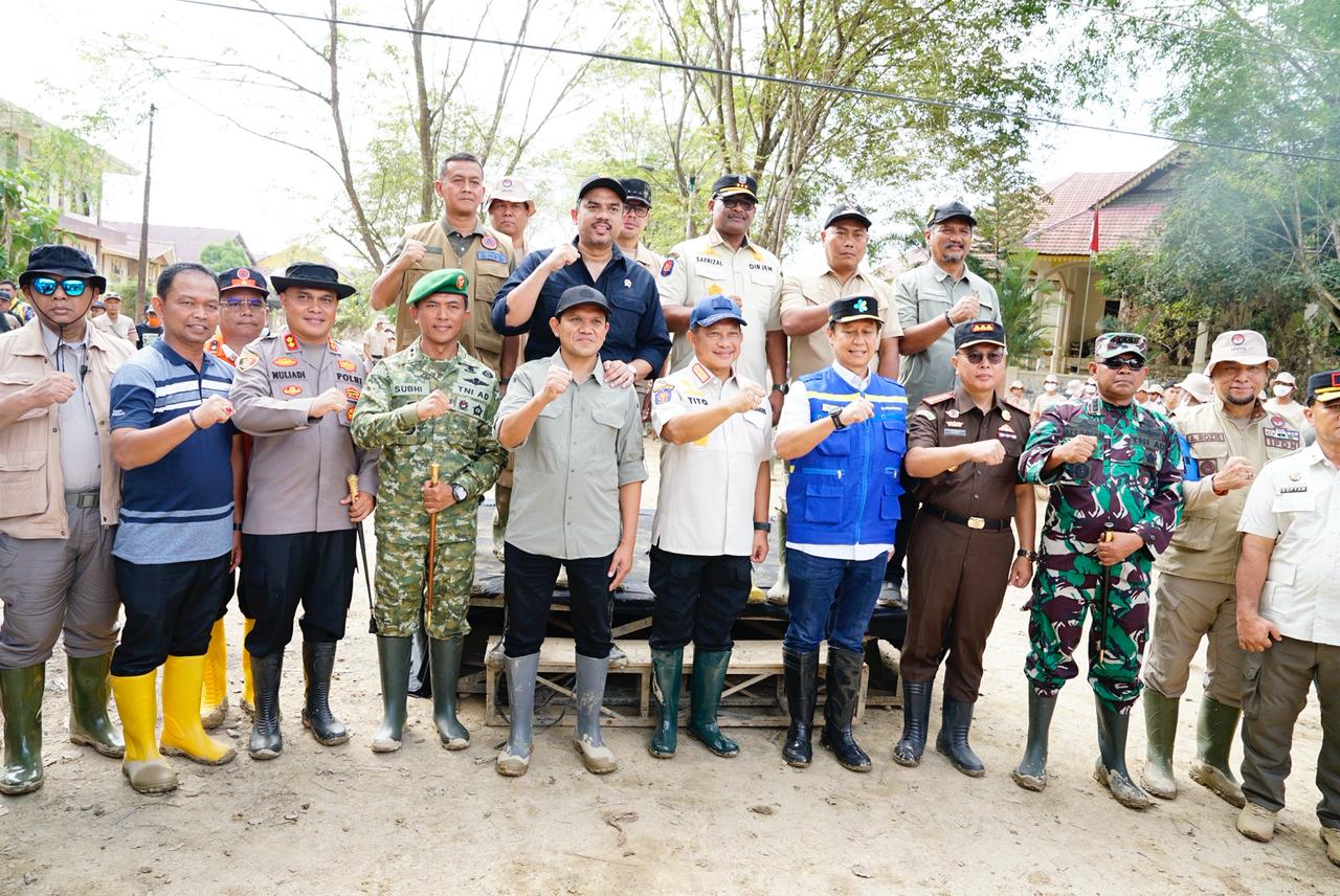 Peka Bencana, Wagub Aceh Kawal Langsung Pemulihan Layanan Publik di Aceh Tamiang