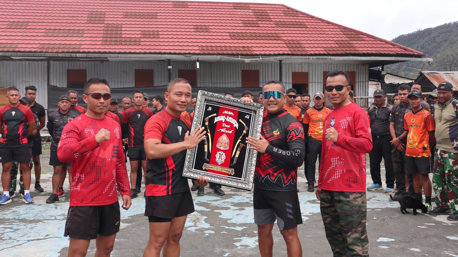 Jalin Keakraban dan Kebersamaan, Jajaran Satgas Puncak Jaya Adakan Pertandingan