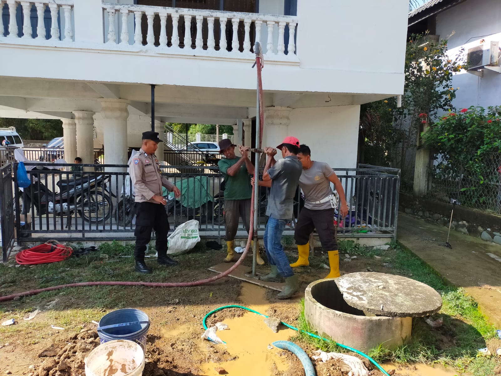 Polres Pidie Salurkan Sumur Bor Bantuan Kapolda Aceh untuk Warga Gampong Tanjong