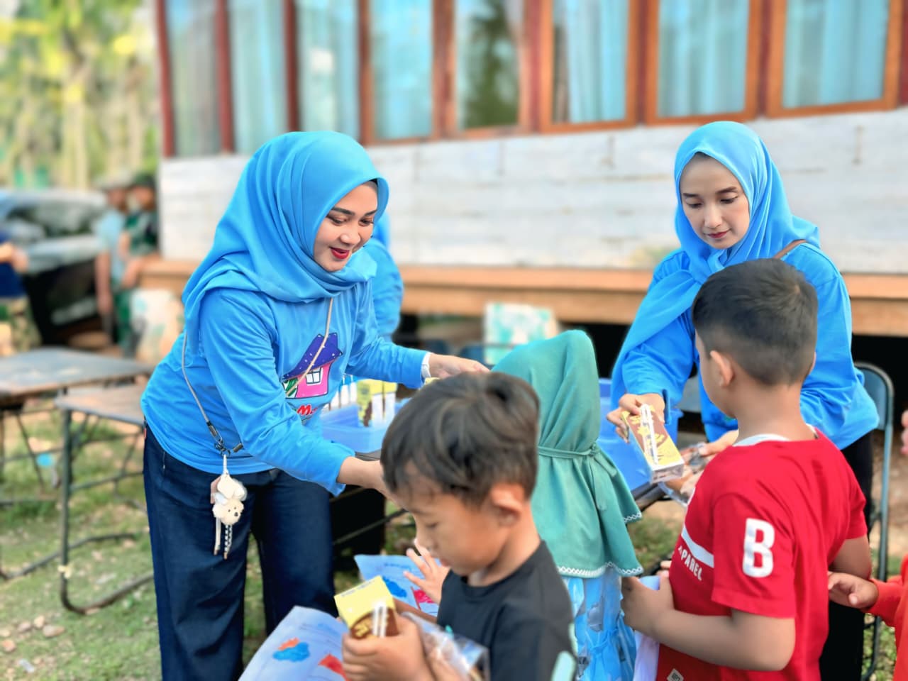 ‎Sosialisasi Rumoh Caroeng Percagaluh di Desa Binaan oleh Persit Kartika Chandra Kirana Cabang XXX Yonif 112 PD Iskandar Muda