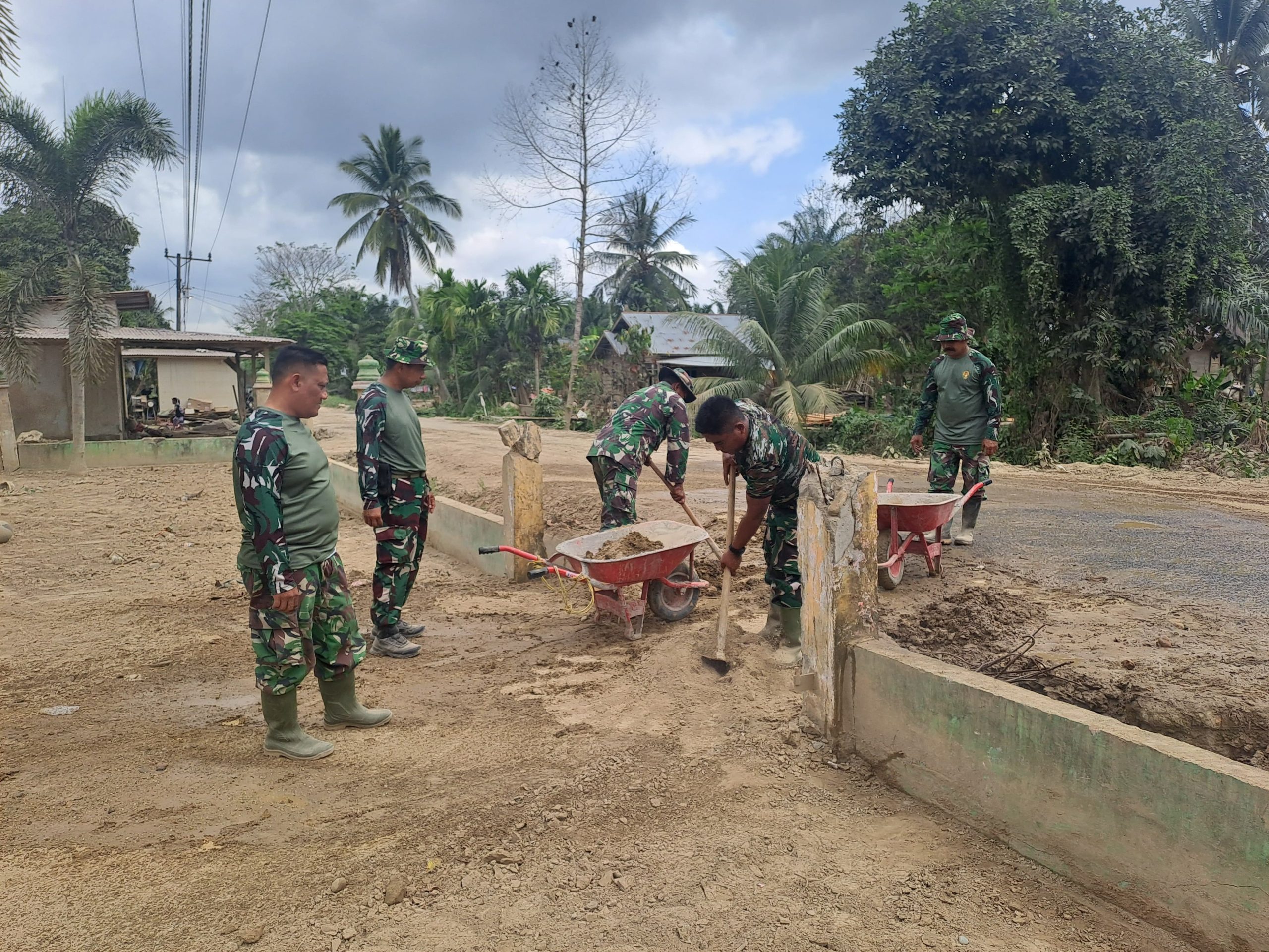 Rusak Pasca Banjir, Kasad Bantu Operasional kembali sejumlah Fasilitas Pendidikan di Aceh 
