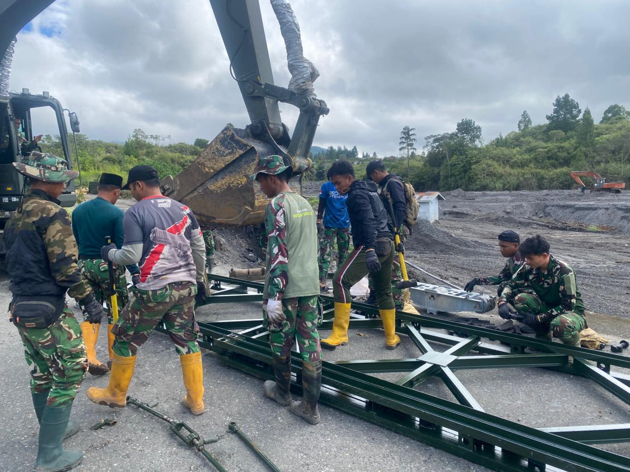 Masuk bulan suci Ramadhan, TNI kebut Pembangunan Jembatan Bailey Desa Karang Rejo, Bener Meriah
