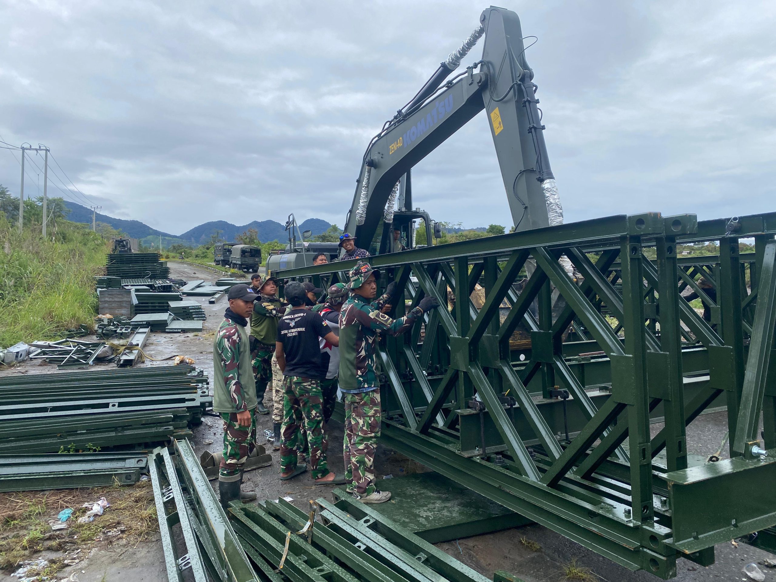 Satgas Gulbencal Percepat Pembangunan Jembatan Bailey di Karang Rejo, Wujud Nyata Kepedulian TNI Pulihkan Akses Pascabencana