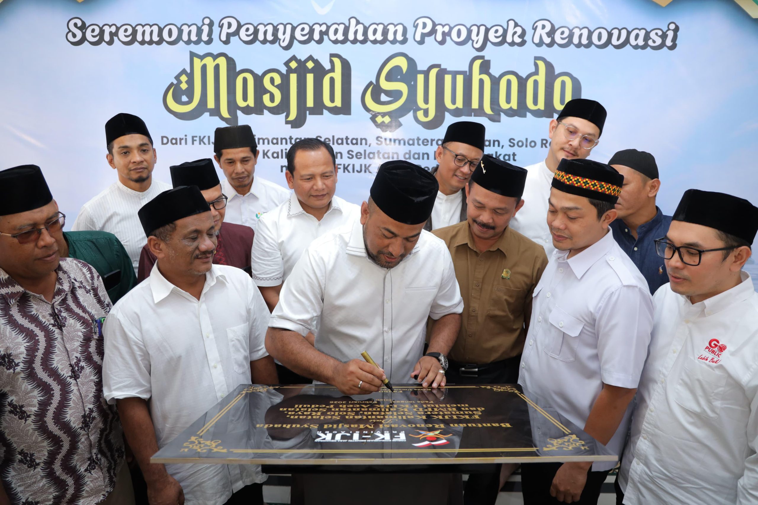 FKIJK Aceh Perkuat Kepedulian Sosial Melalui Renovasi Masjid Syuhada Kuala Simpang