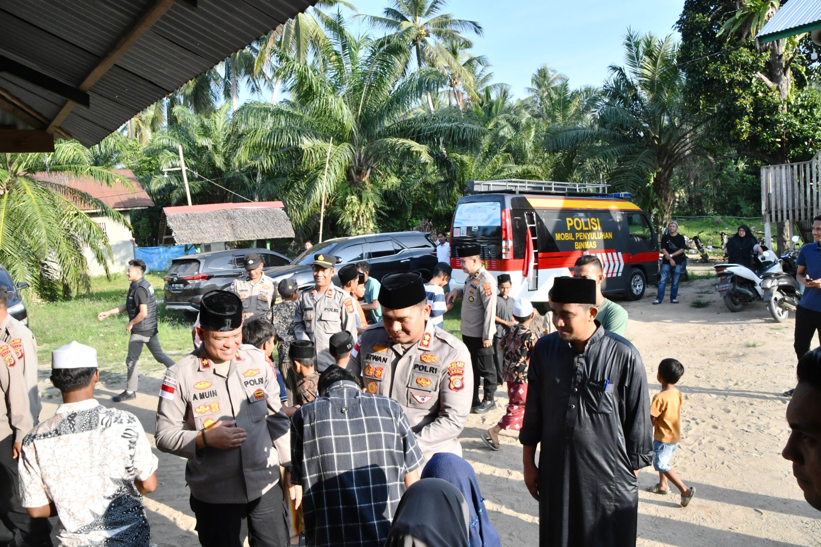 Polres Aceh Timur Salurkan Bantuan untuk Dayah Terdampak Banjir