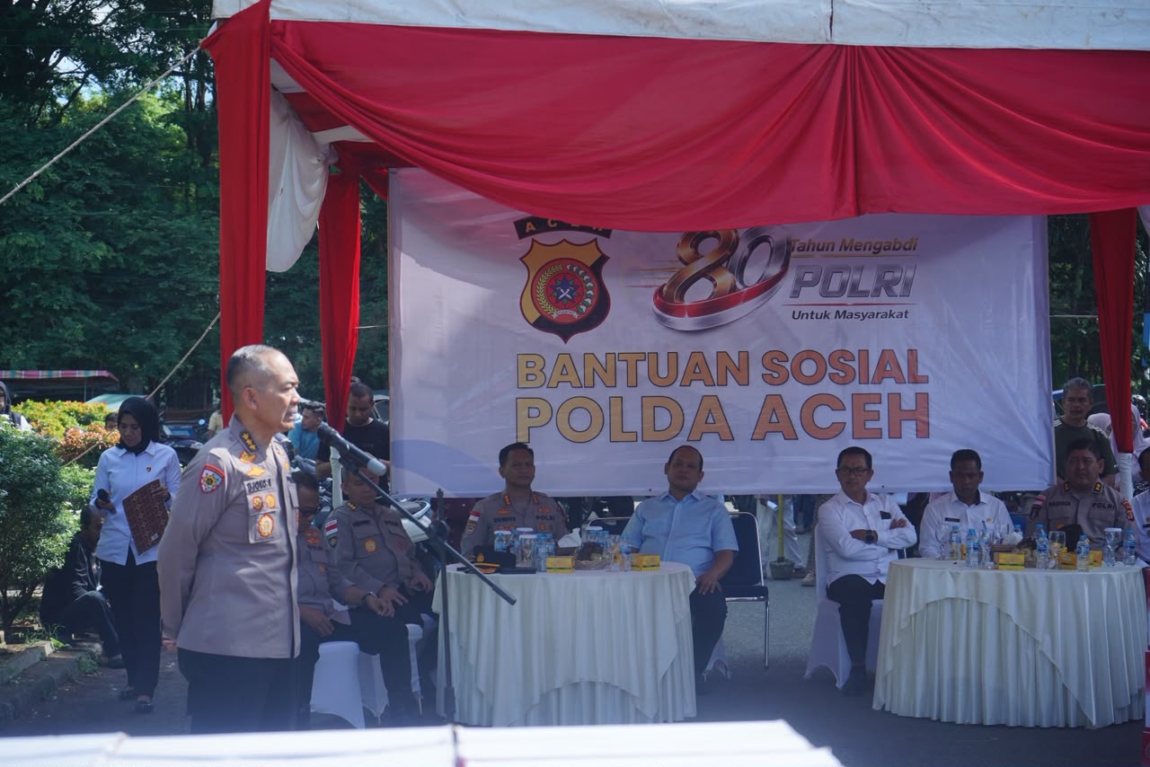 *Polda Aceh Salurkan 450 Paket Bansos untuk Warga Banda Aceh Dalam Rangka Hari Bhayangkarak ke 80*