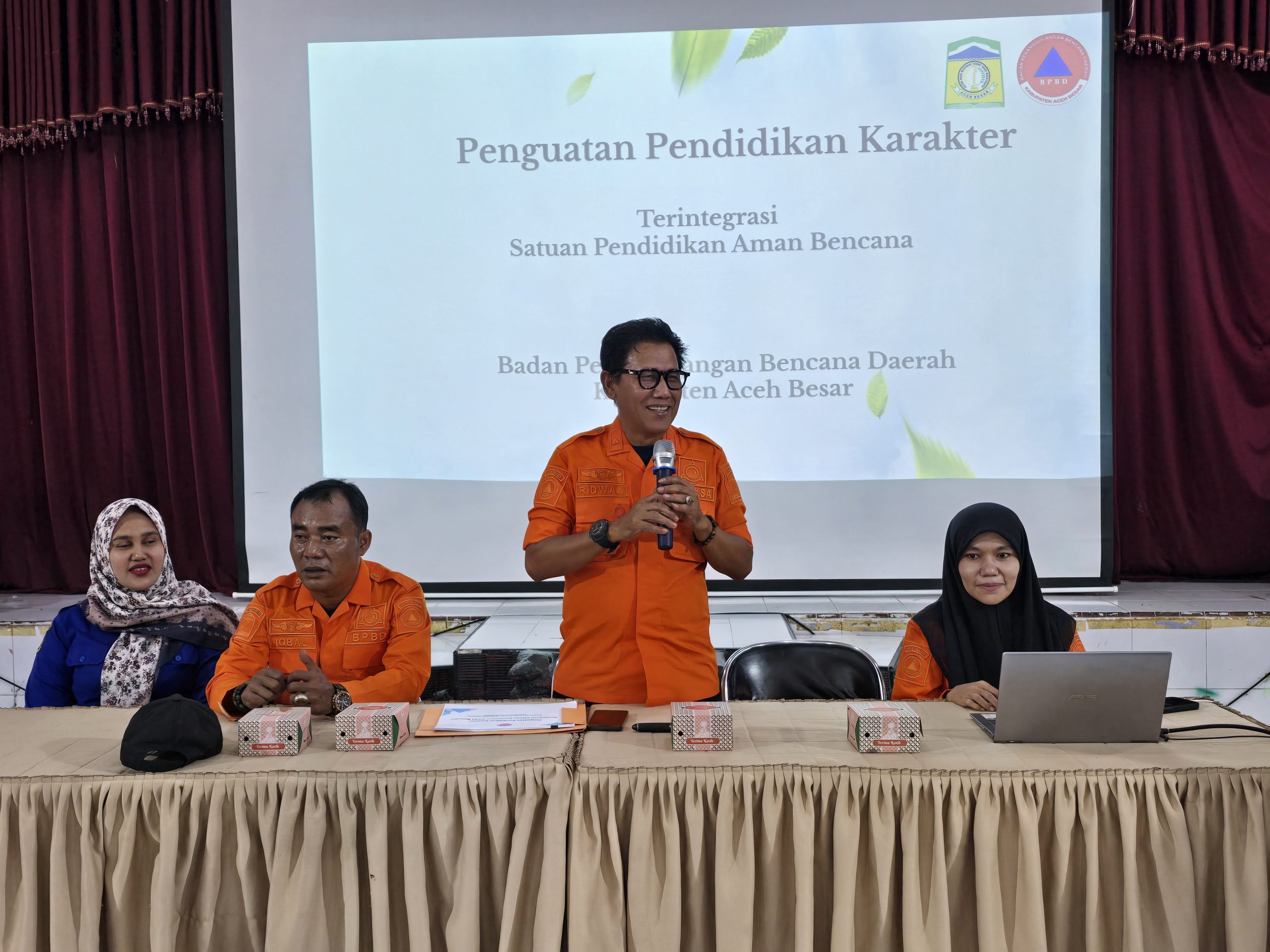 Kalaksa BPBD Aceh Besar Beri Penguatan SPAB pada MPLS SMAN Modal Bangsa