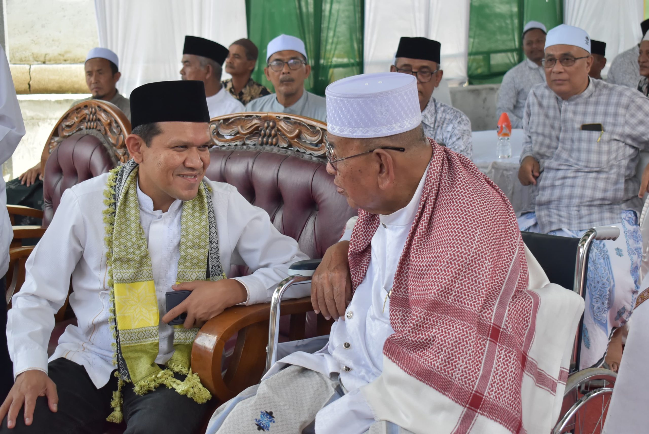Wagub Aceh Dek Fadh Hadiri Haul ke-38 Abu Tanoh Mirah di Bireuen