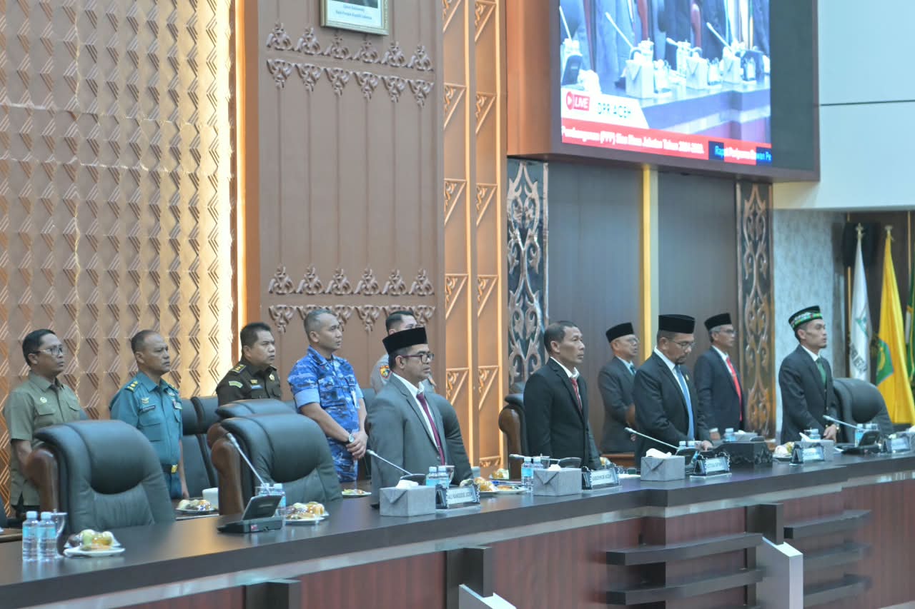 Plt. Sekda Aceh Hadiri Rapat Paripurna DPRA
